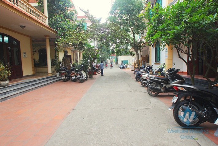 Unfurnished house for rent in Nghi Tam Street, Tay Ho, Hanoi, Good to making School, office